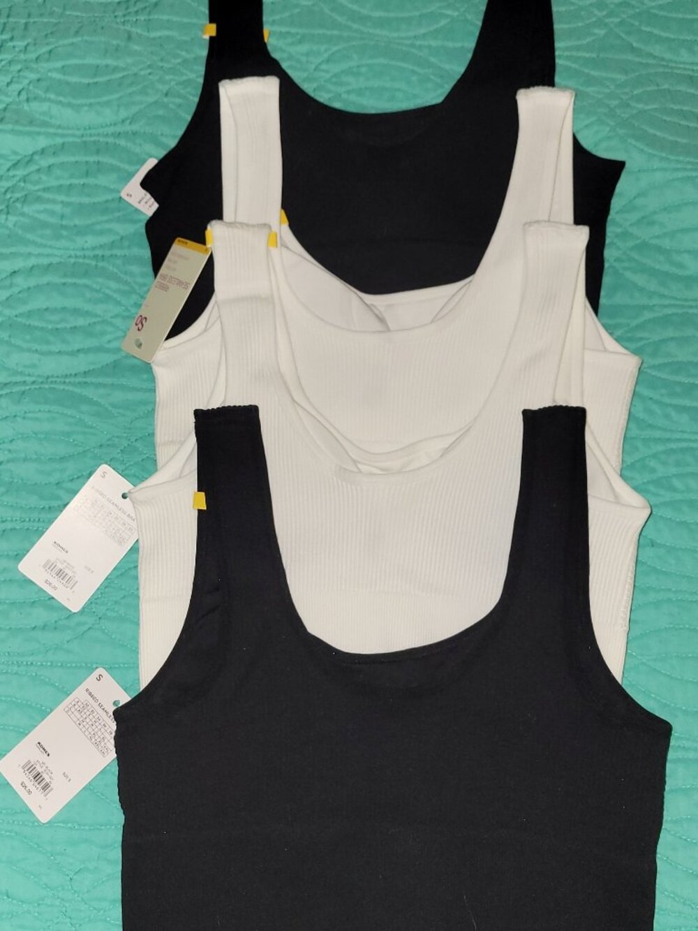 4 Seamless Ribbed Bralette's - Size Small Brand : SO New With Tags